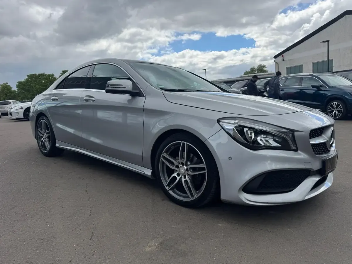 Gebraucht Mercedes CLA200 AMG line 136 PS (100 kW) 2017 Silber Coupé