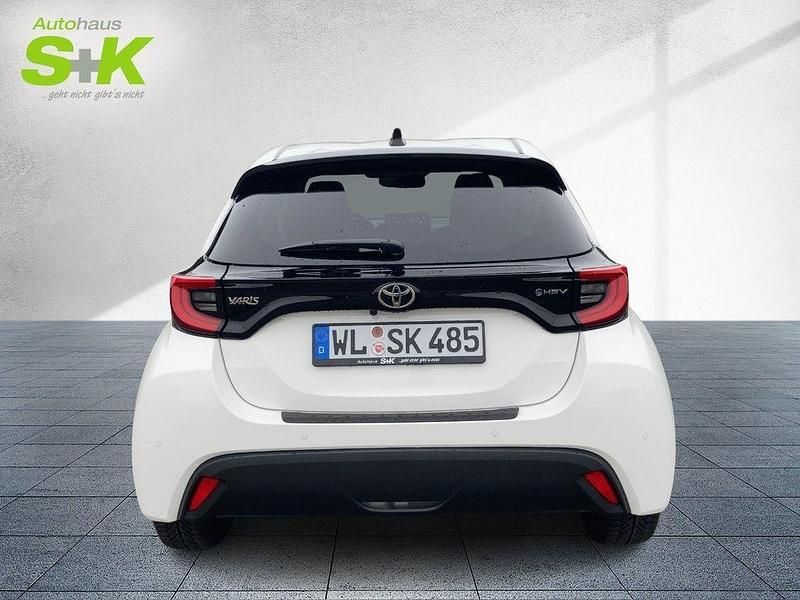 Neu Toyota Yaris 92 PS (67 kW) 2025 Super white 2 Kleinwagen