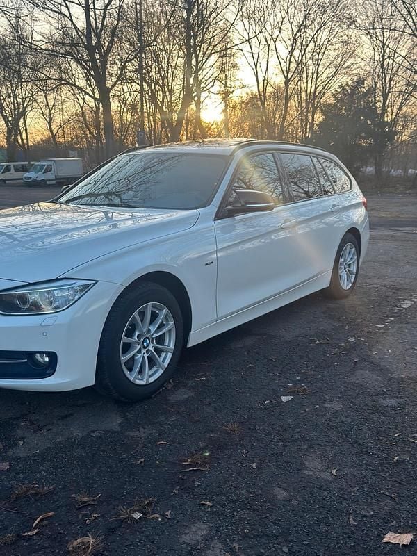 Gebraucht BMW 320 184 PS (135 kW) 2014 Weiß Kombi