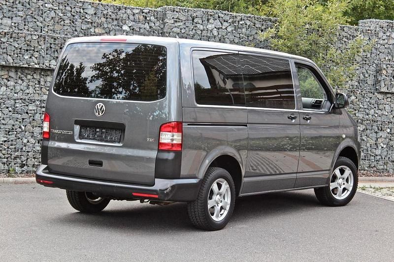 Gebraucht VW T5 140 PS (102 kW) 2014 Grau Van