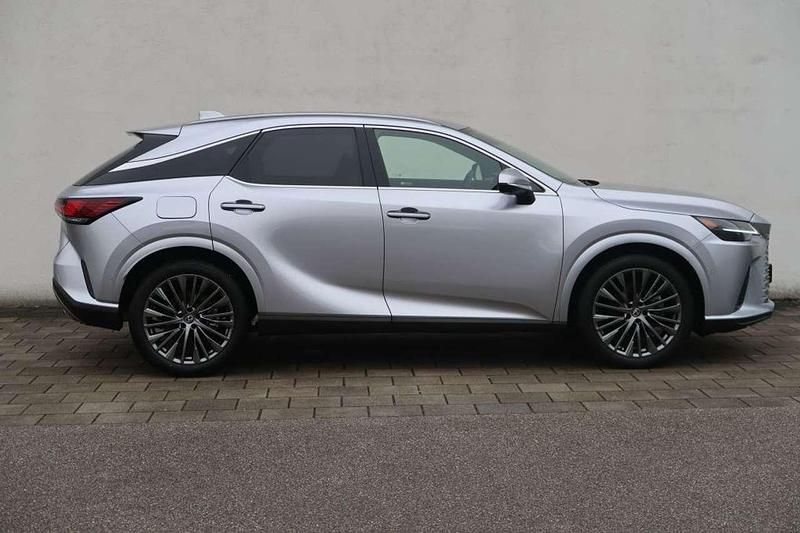 Gebraucht Lexus RX450h Luxury Line 309 PS (227 kW) 2023 Iridiumsilber SUV