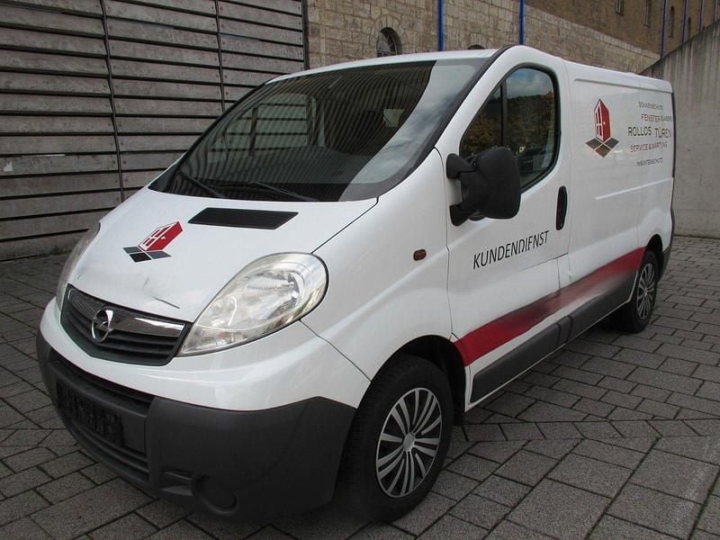 Weiß Gebraucht 2013 Opel Vivaro Van | 5.950 € (Guter Preis) - Bild 1/4