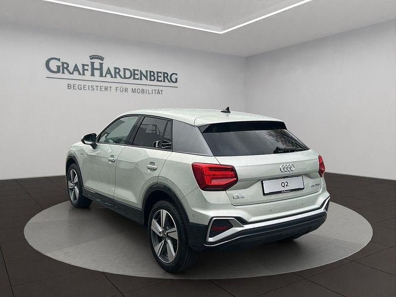 Gebraucht Audi Q2 S-Line 150 PS (110 kW) 2025 Silber SUV