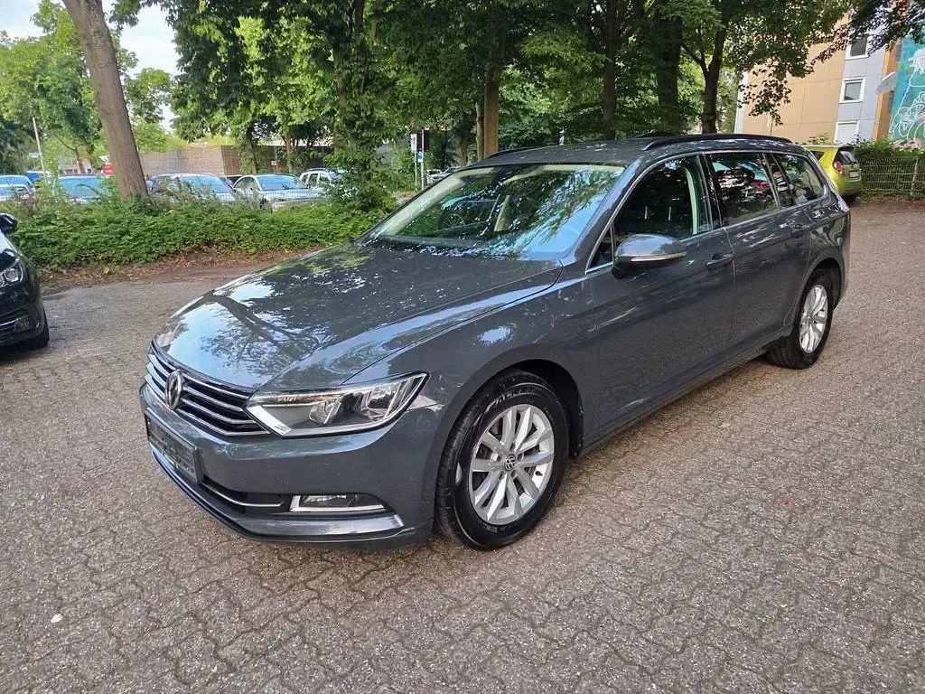 Gebraucht VW Passat Comfortline 150 PS (110 kW) 2016 Grau Kombi