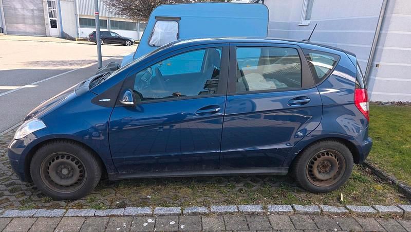 Gebraucht Mercedes A160 81 PS (59 kW) 2011 Blau Kleinwagen