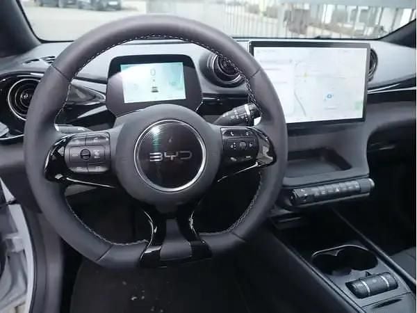 Neu BYD Dolphin Design 150 kW (204 PS) 2026 Grau Kleinwagen