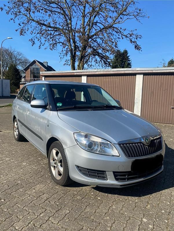 Gebraucht Skoda Fabia 90 PS (66 kW) 2010 Silber Kombi