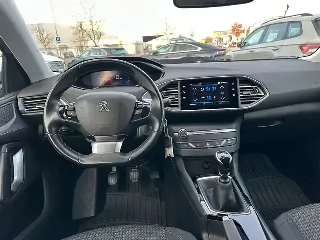 Gebraucht Peugeot 308 SW Active 102 PS (75 kW) 2020 Grau Kombi