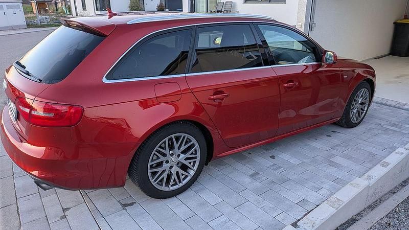 Gebraucht Audi A4 Ambition 170 PS (125 kW) 2014 Rot Kombi