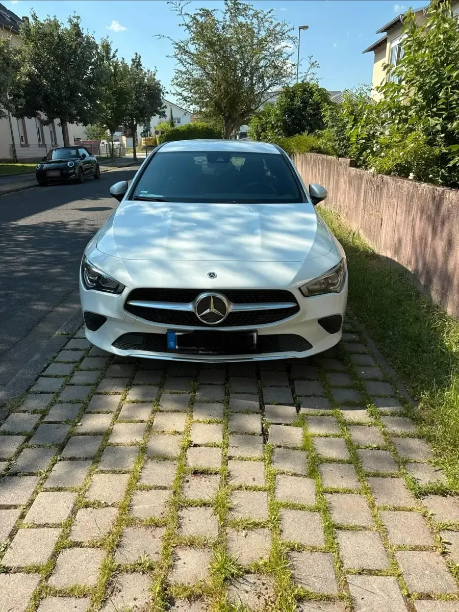 Gebraucht Mercedes CLA180 Progressive 136 PS (100 kW) 2021 Weiß Coupé