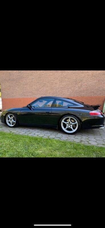 Schwarz Gebraucht 2002 Porsche 996 Coupé | 38.900 € (Guter Preis) - Bild 1/4