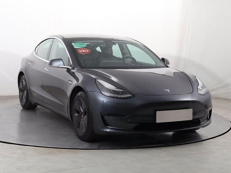 Grau Gebraucht 2019 Tesla Model 3 Limousine | 20.706 € (Fairer Preis) - Bild 1/4