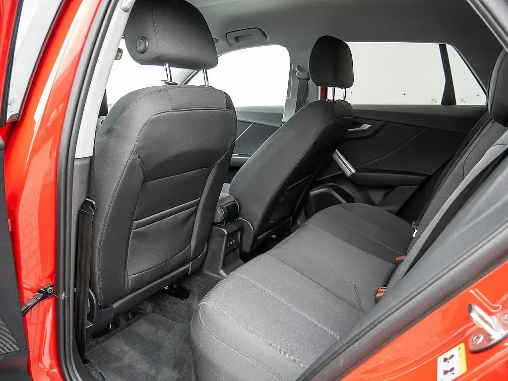 Używany Audi Q2 Advanced Plus 150 KM (110 kW) 2024 Czerwony SUV