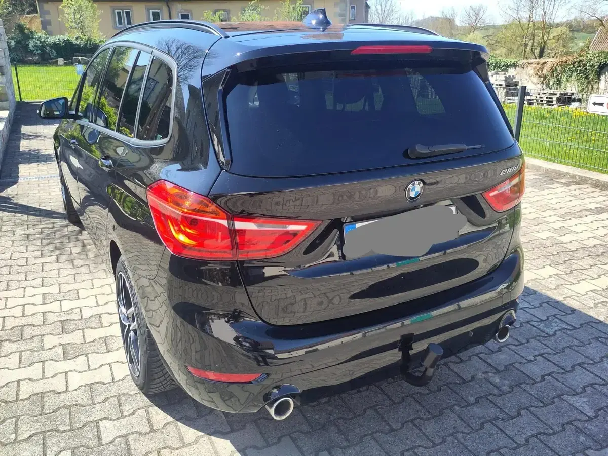 Gebraucht BMW 218 150 PS (110 kW) 2018 Schwarz Kombi