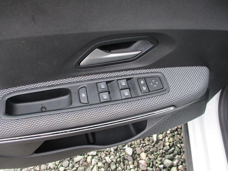 Gebraucht Dacia Jogger Extreme 101 PS (74 kW) 2023 Weiß Van / Kleinbus