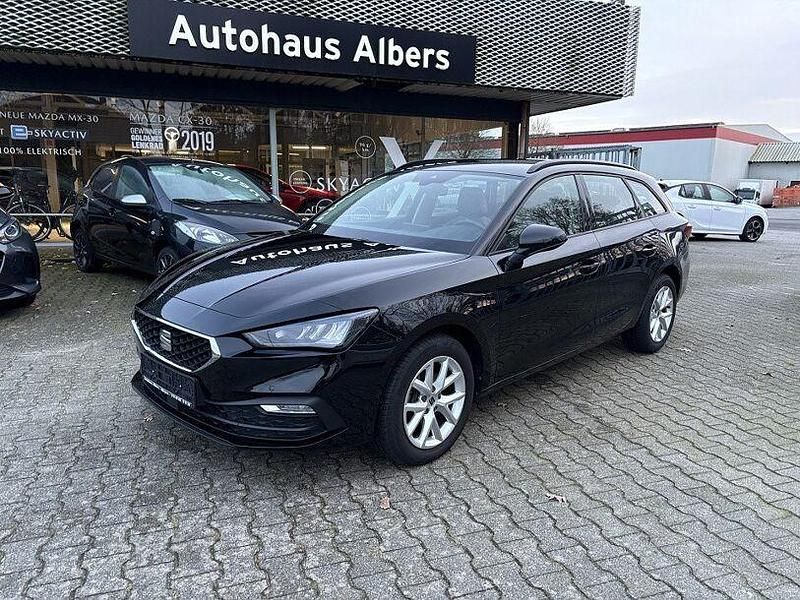 Gebraucht Seat Leon Style 150 PS (110 kW) 2023 Rot Limousine
