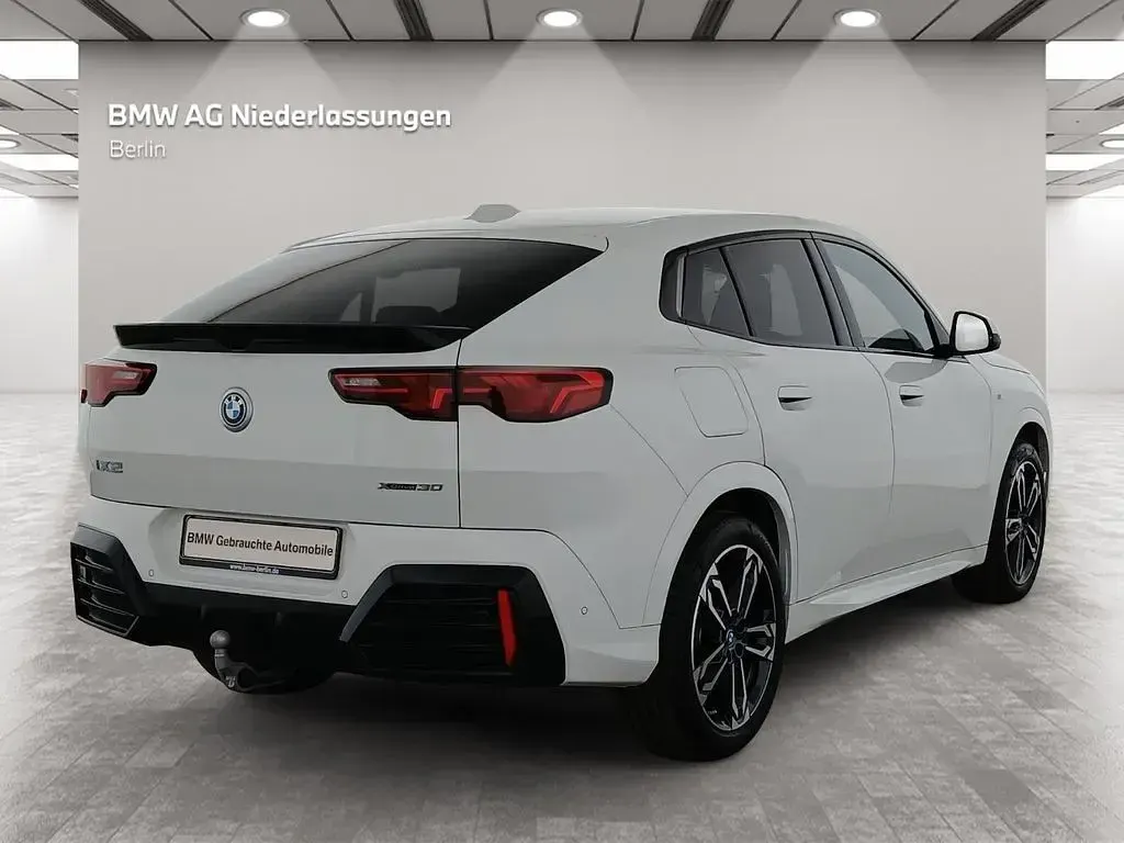 Gebraucht BMW iX2 M Sport 225 kW (306 PS) 2025 Weiß SUV