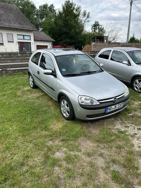Gebraucht Opel Corsa 75 PS (55 kW) 2003 Silber Kleinwagen