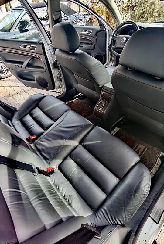 Gebraucht Skoda Superb 150 PS (110 kW) 2005 Silber Limousine