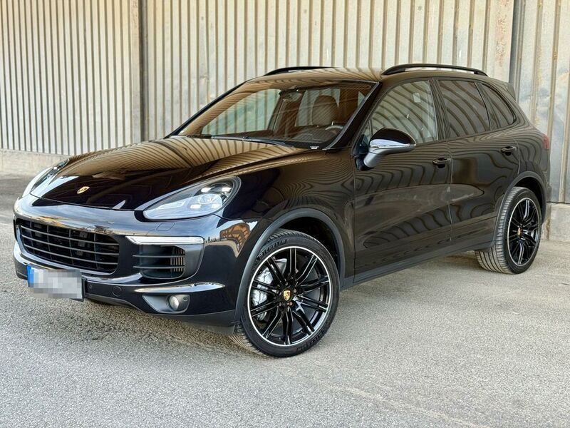 Schwarz Gebraucht 2016 Porsche Cayenne S SUV | 44.000 € (Teuer) - Bild 1/4