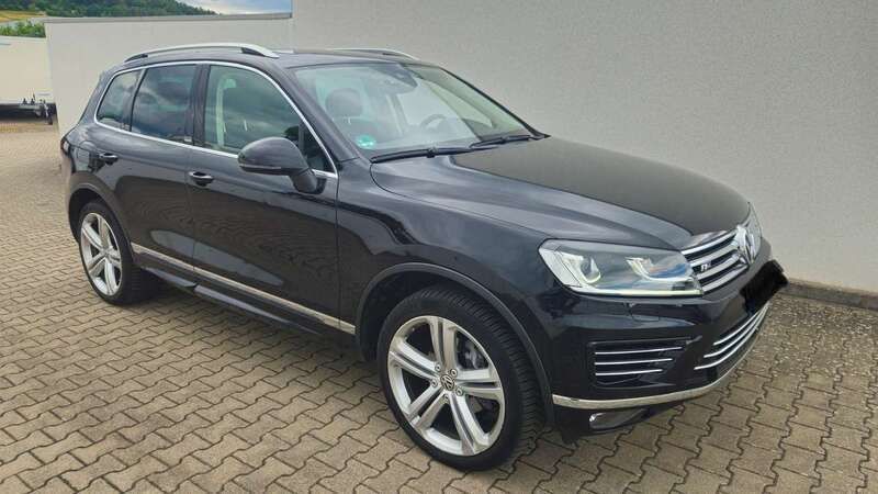 Schwarz Gebraucht 2017 VW Touareg Terrain Tech SUV | 28.500 € (Etwas zu teuer) - Bild 1/4