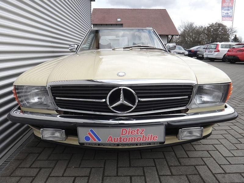 Gebraucht Mercedes SL450 184 PS (135 kW) 1977 Gelb Cabrio