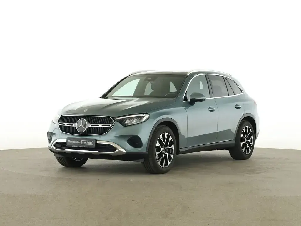 Gebraucht Mercedes GLC200 Avantgarde 204 PS (150 kW) 2025 Silber SUV