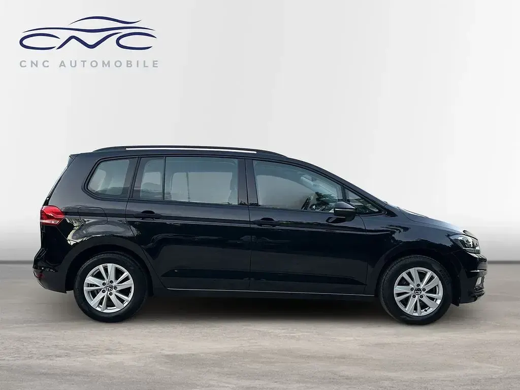 Gebraucht VW Touran 150 PS (110 kW) 2023 Schwarz Van / Kleinbus