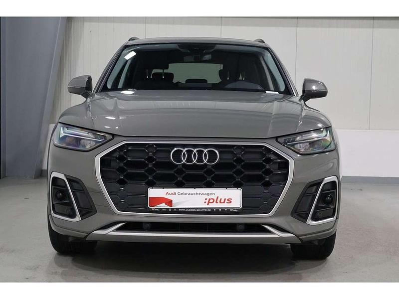 Gebraucht Audi Q5 S-Line 163 PS (119 kW) 2023 Chronosgrau metallic SUV