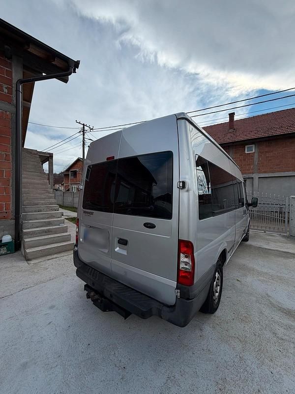 Gebraucht Ford Transit 125 PS (91 kW) 2013 Silber Van / Kleinbus