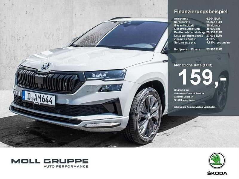 Stahlgrau Gebraucht 2025 Skoda Karoq SportLine SUV | 33.980 € (Fairer Preis) - Bild 1/4