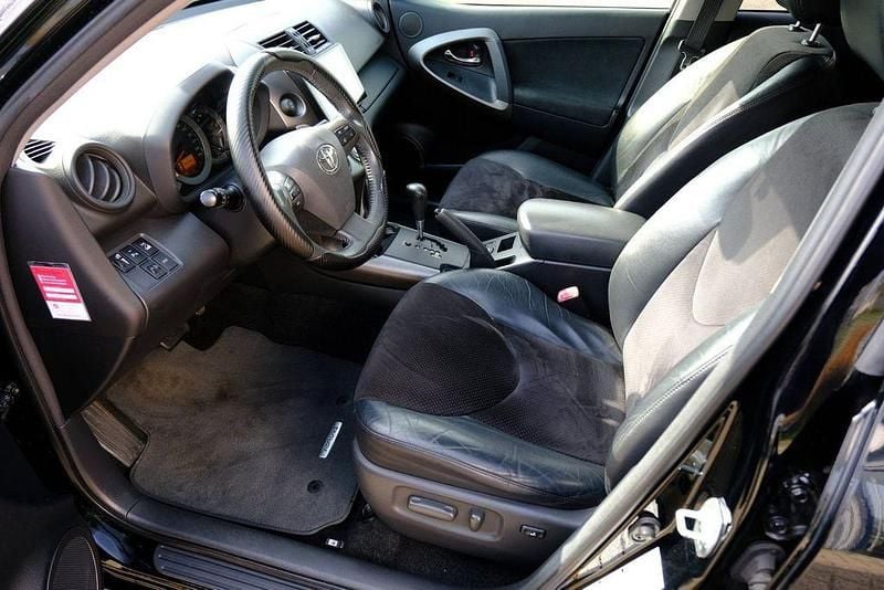 Gebraucht Toyota RAV4 Executive 158 PS (116 kW) 2012 Schwarz SUV