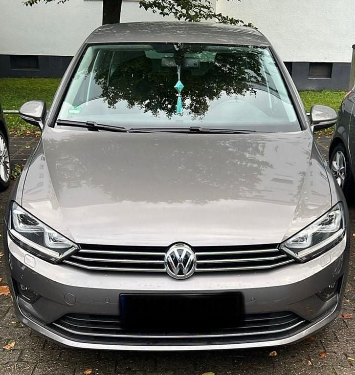 Grau Gebraucht 2015 VW Golf Sportsvan Highline Van / Kleinbus | 13.800 € (Guter Preis) - Bild 1/4