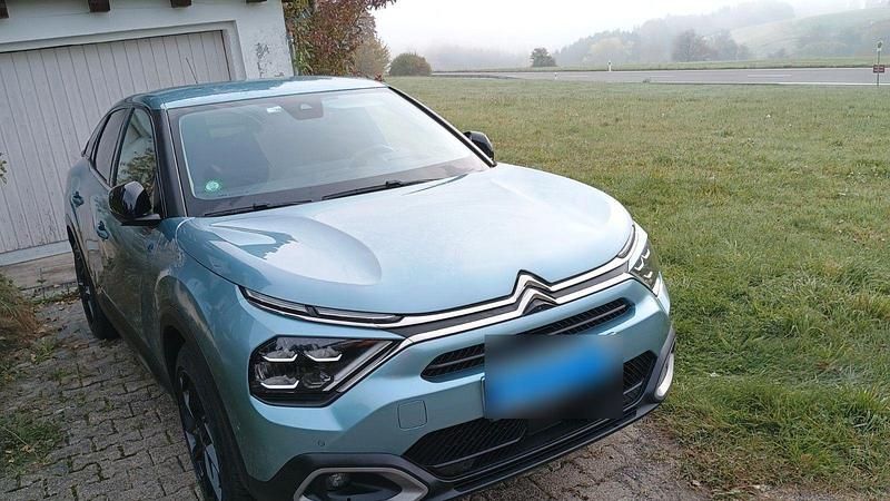 Gebraucht Citroën e-C4 Shine 100 kW (136 PS) 2022 Blau Coupé