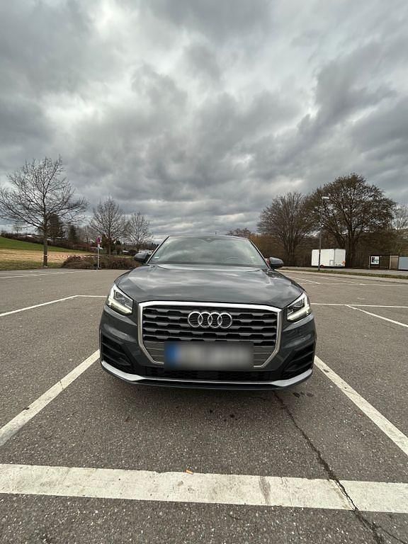 Gebraucht Audi Q2 S-Line 150 PS (110 kW) 2019 Grau SUV