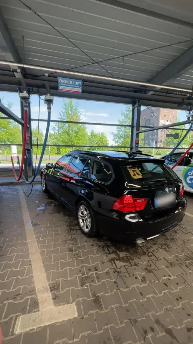 Second-hand BMW 320 184 CP (135 kW) 2011 Negru Break