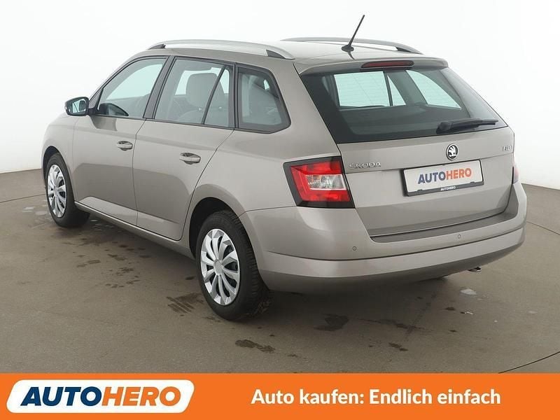 Gebraucht Skoda Fabia Style 110 PS (80 kW) 2015 Grau Kleinwagen