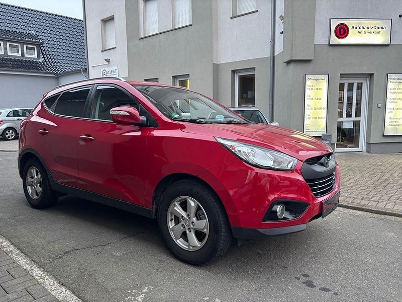Rot Gebraucht 2015 Hyundai ix35 SUV | 10.900 € (Fairer Preis) - Bild 1/4