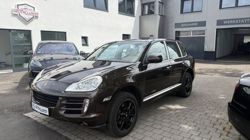 Braun Gebraucht 2009 Porsche Cayenne SUV | 9.990 € (Fairer Preis) - Bild 1/4