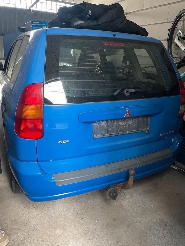 Gebraucht Mitsubishi Space Star 121 PS (88 kW) 1999 Blau Van / Kleinbus