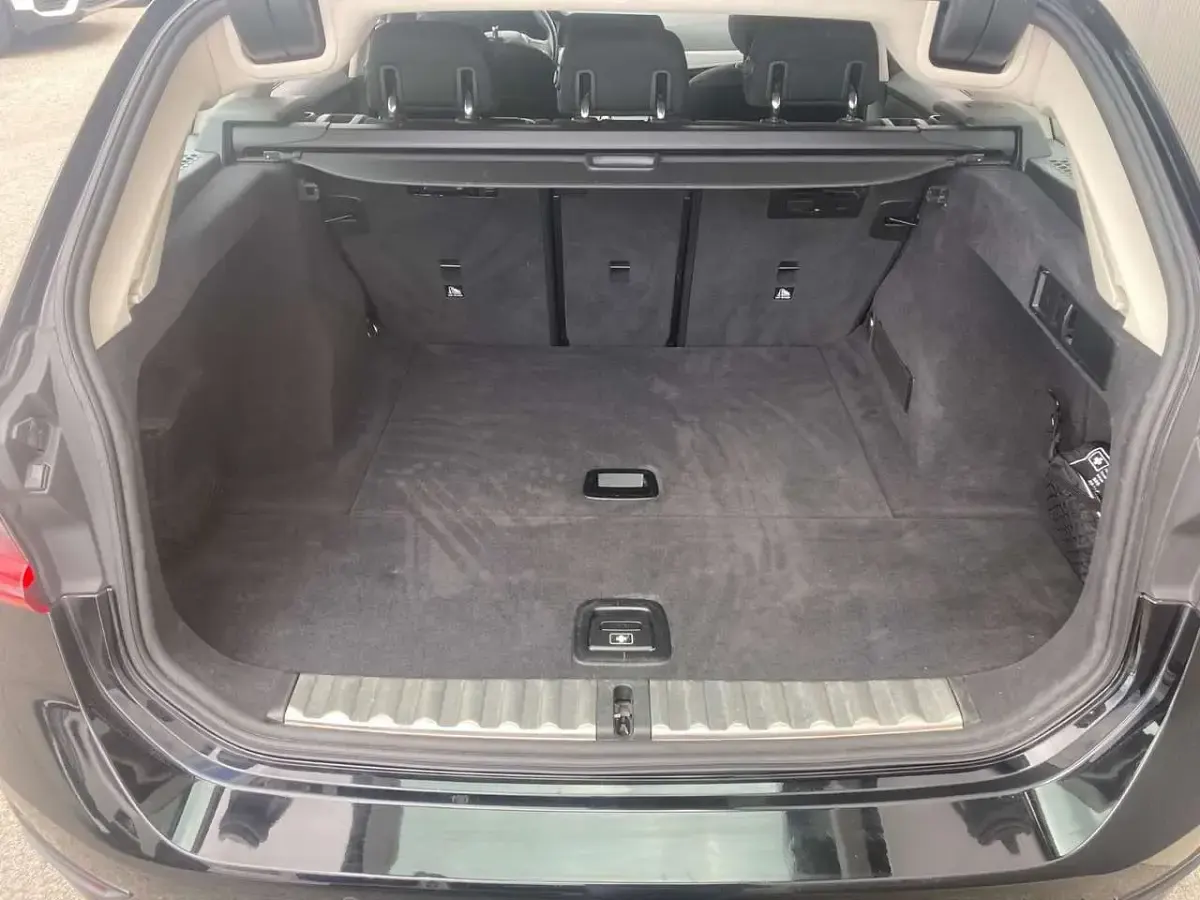 Gebraucht BMW 320 190 PS (139 kW) 2022 Schwarz ii Kombi
