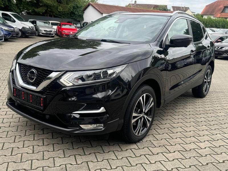 Schwarz Gebraucht 2019 Nissan Qashqai N-Connecta SUV | 14.999 € (Fairer Preis) - Bild 1/4