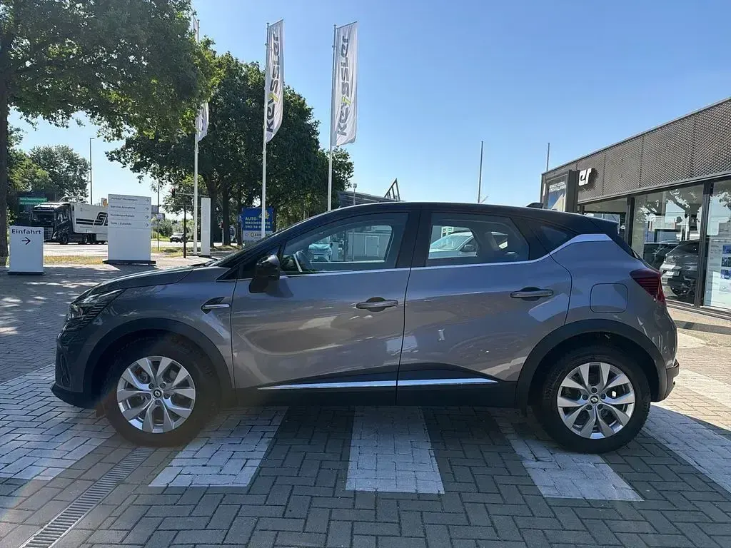 Gebraucht Renault Captur Intens 158 PS (116 kW) 2021 Stahlgrau mit dach in blackp SUV