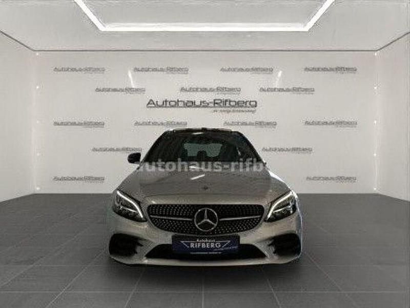 Gebraucht Mercedes C300e AMG line 306 PS (225 kW) 2019 Iridiumsilber  metallicl Kombi