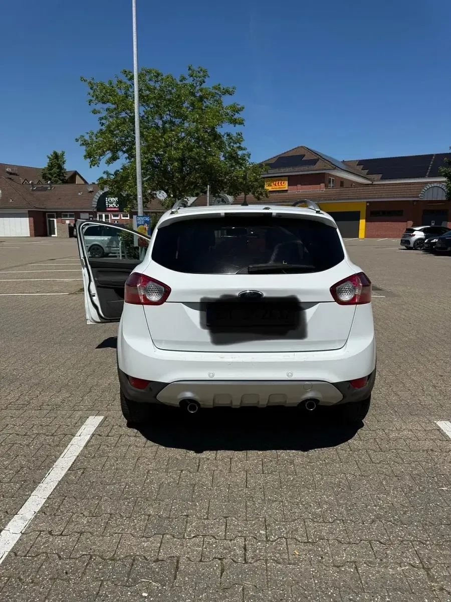 Usado Ford Kuga Titanium 200 HP (147 kW) 2010 Branco SUV