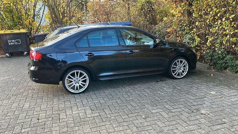 Schwarz Gebraucht 2016 Seat Toledo FR-Line Limousine | 8.500 € (Guter Preis) - Bild 1/4