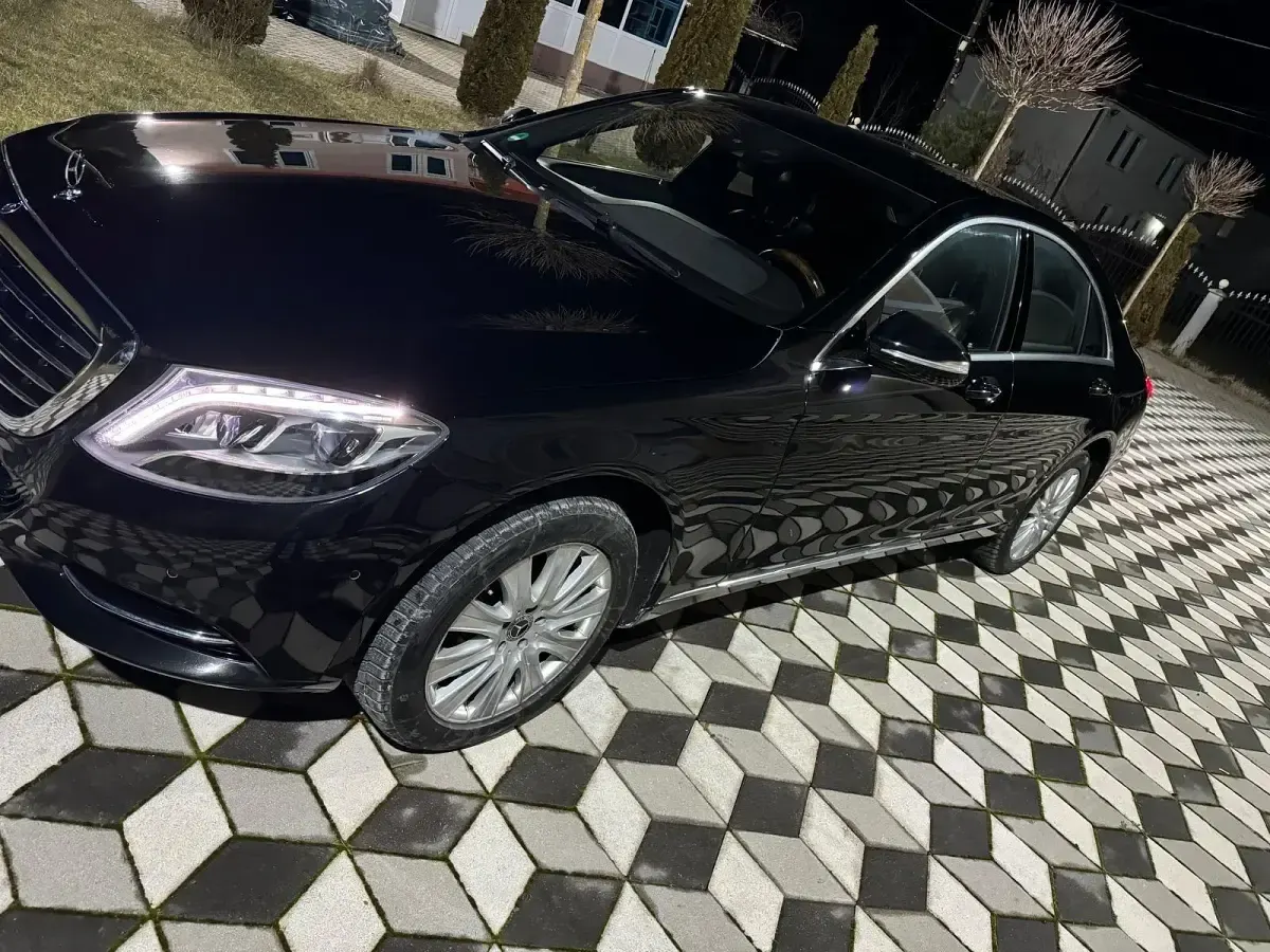 Gebraucht Mercedes S350 258 PS (189 kW) 2013 Schwarz Limousine