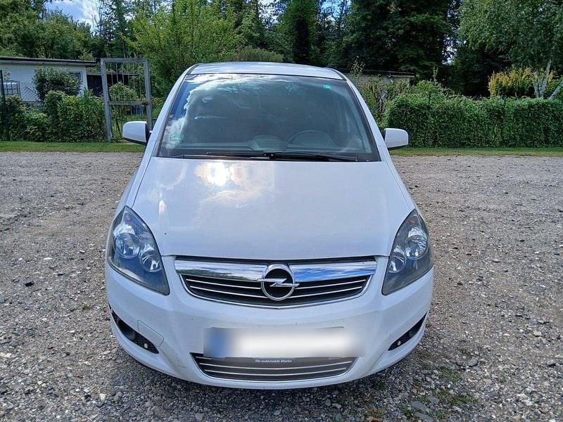 Weiß Gebraucht 2012 Opel Zafira Van / Kleinbus | 1.600 € (Guter Preis) - Bild 1/4