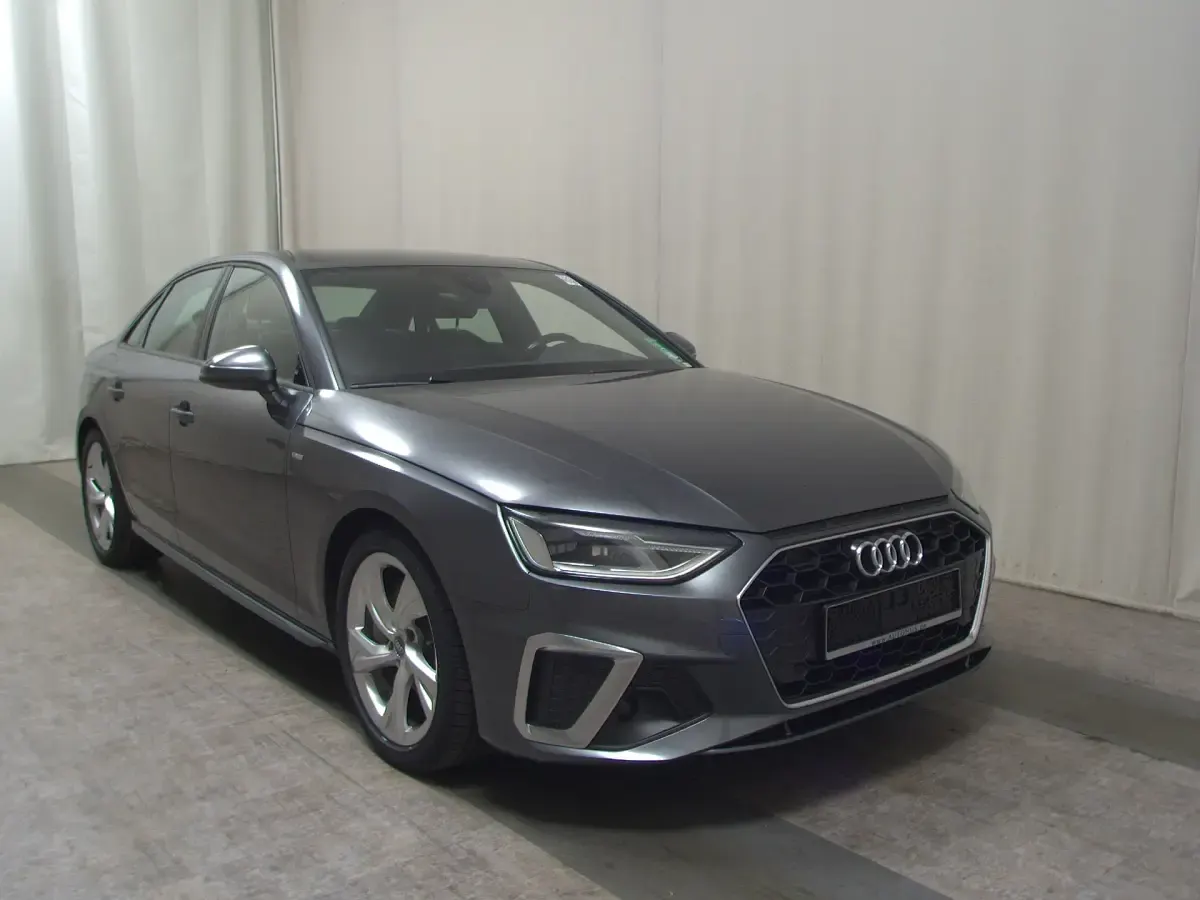 Gebraucht Audi A4 S-Line 204 PS (150 kW) 2021 Grau Limousine