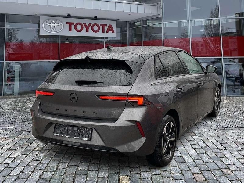 Gebraucht Opel Astra 131 PS (96 kW) 2025 Grau/typ aussenverkleidung met Limousine